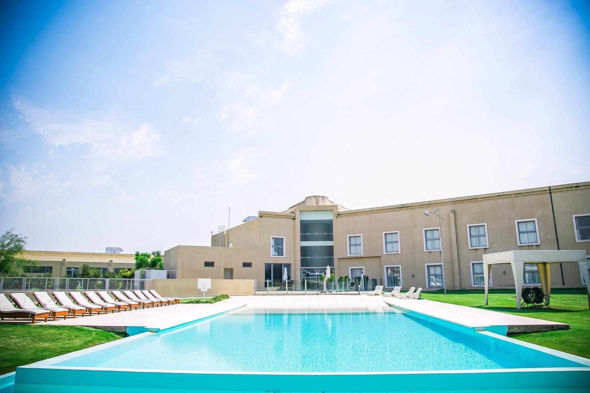 Amerian Villa Maria Park Hotel Exterior photo